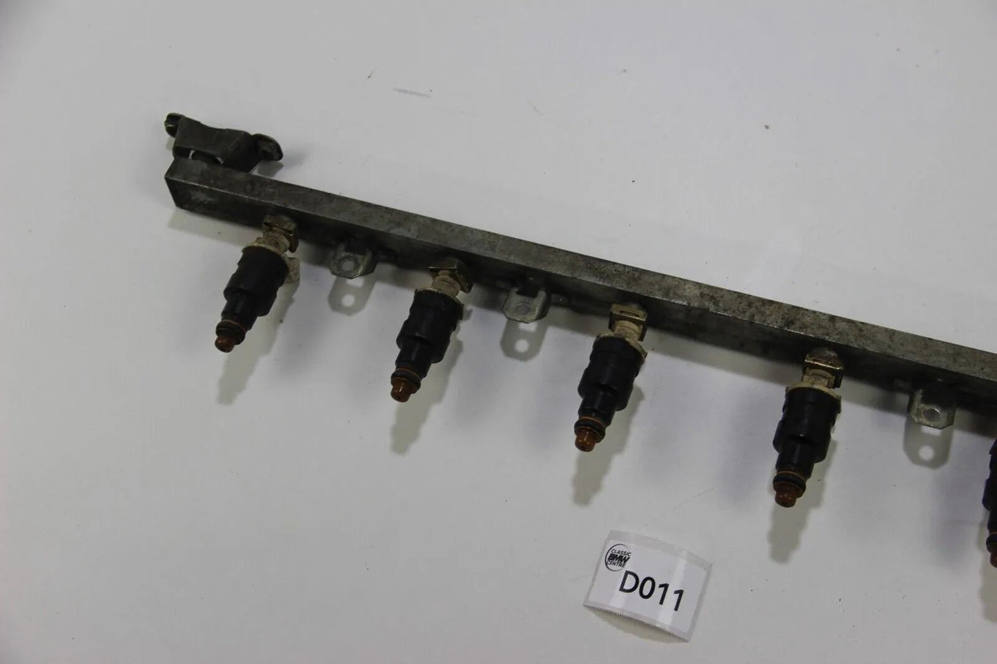 Original BMW E30 323i Einspritzleiste Fuelrail mit Injektoren 3er Benzin OEM