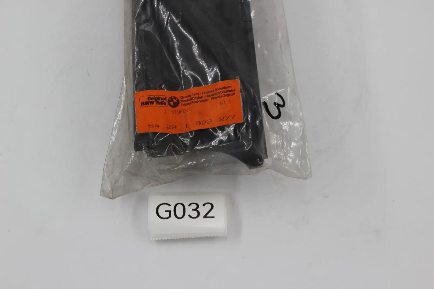 BMW E30 316 318i 320i 323i Blende Heckentlüftung NOS 64221922277 Neu