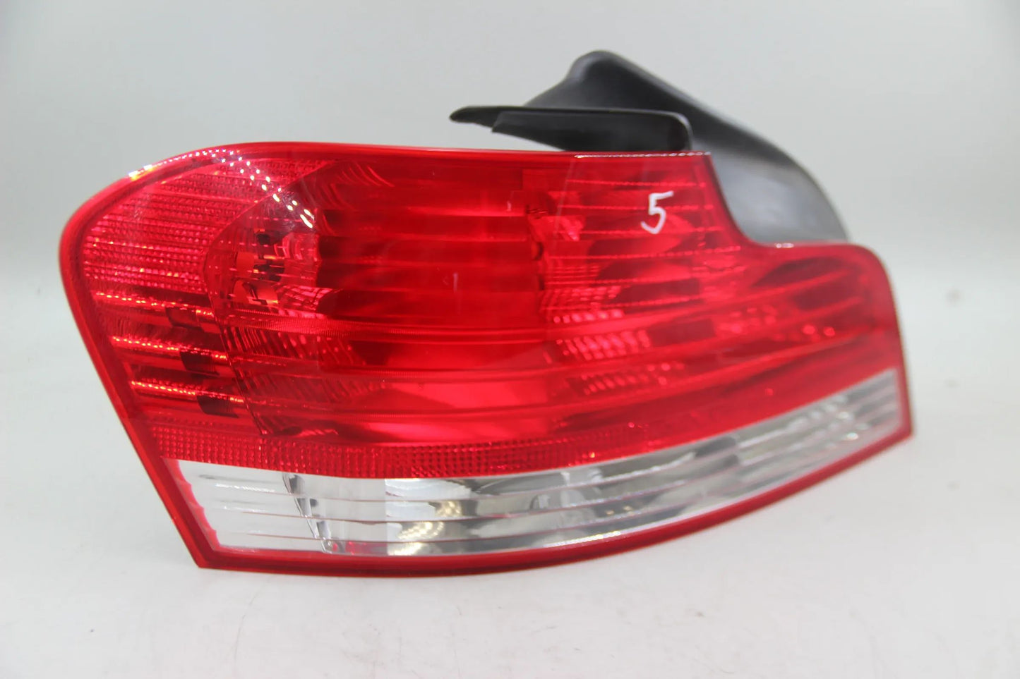 Original BMW E82 1er Heckleuchte links NOS NLA 63216924519