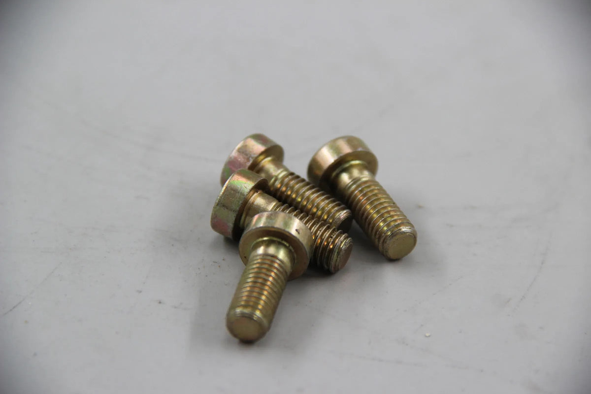 Original BMW E28 E34 E24 E32 E38 4x Zylinderschraube M8X20 07119919759