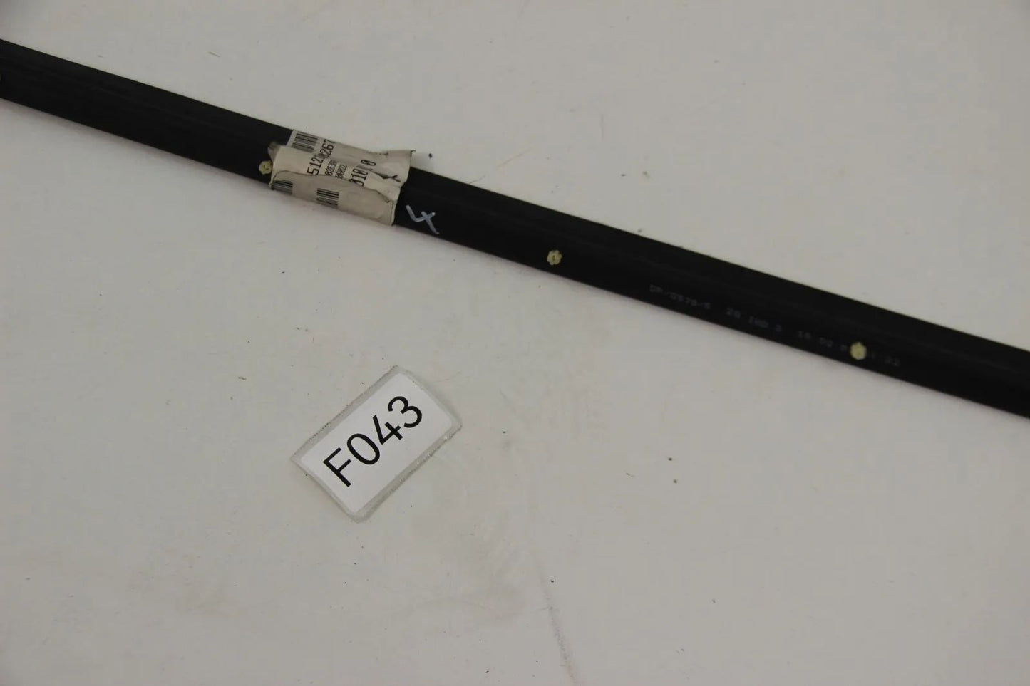 Original BMW E39 5er 520i-540i Dichtung Türfuge Einstieg vorne links 51218202675