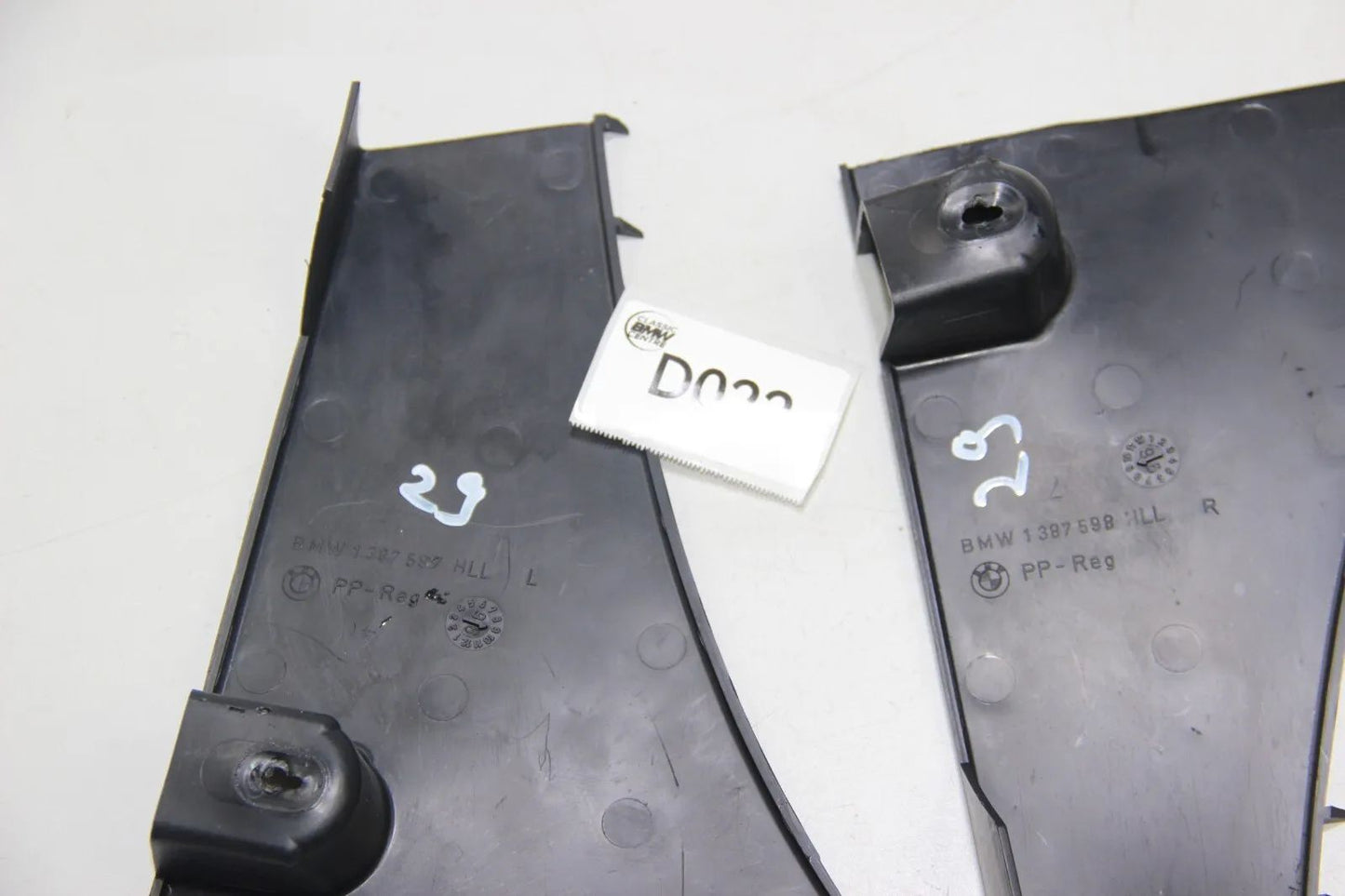 Original BMW E36 Kabelbaumabdeckung Boden Kofferraum paar 1387598 1387597