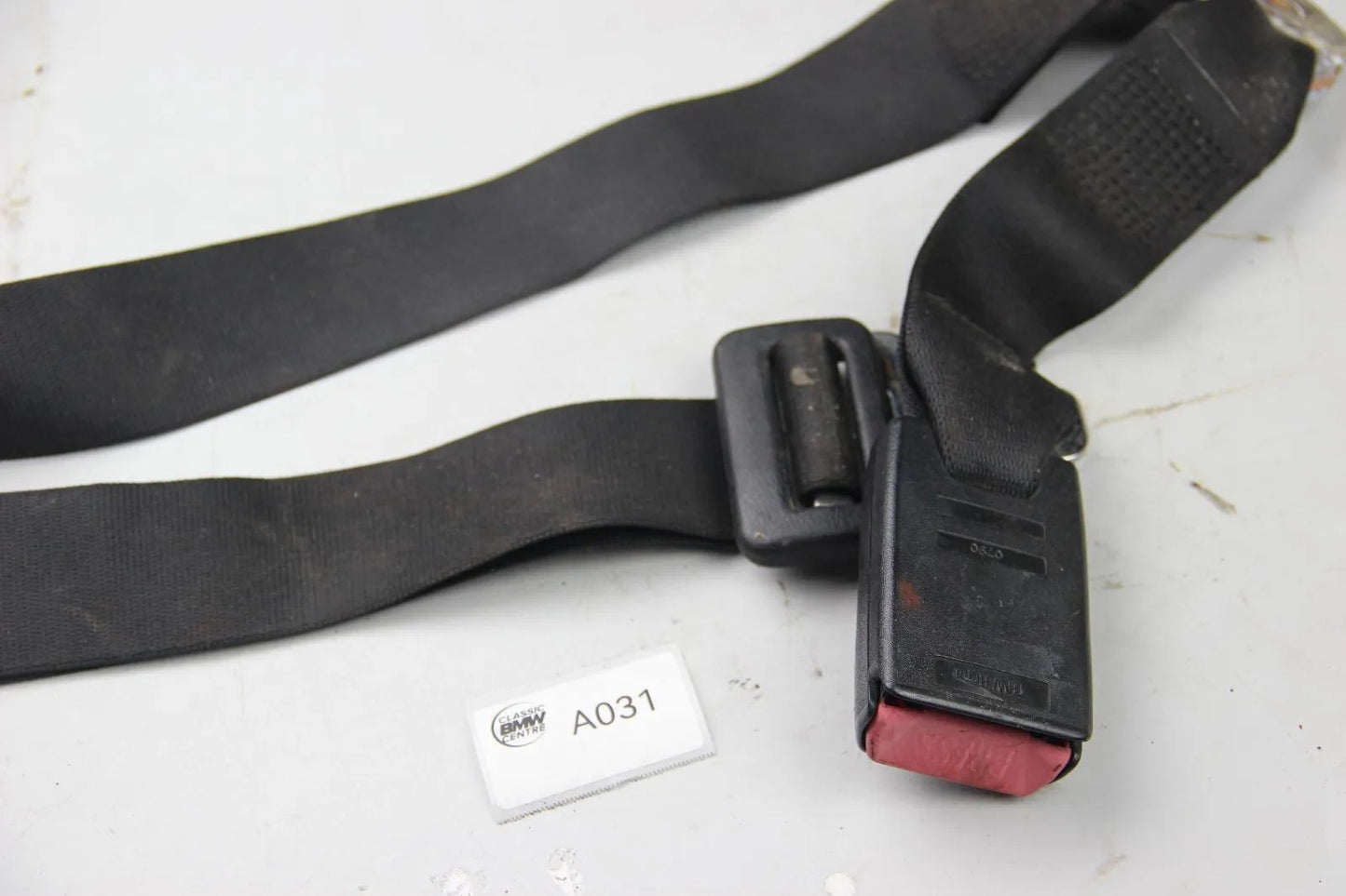 BMW E30 Sicherheitsgurt Anschnallgurt Gurt Rücksitzbank Mitte Beckengurt