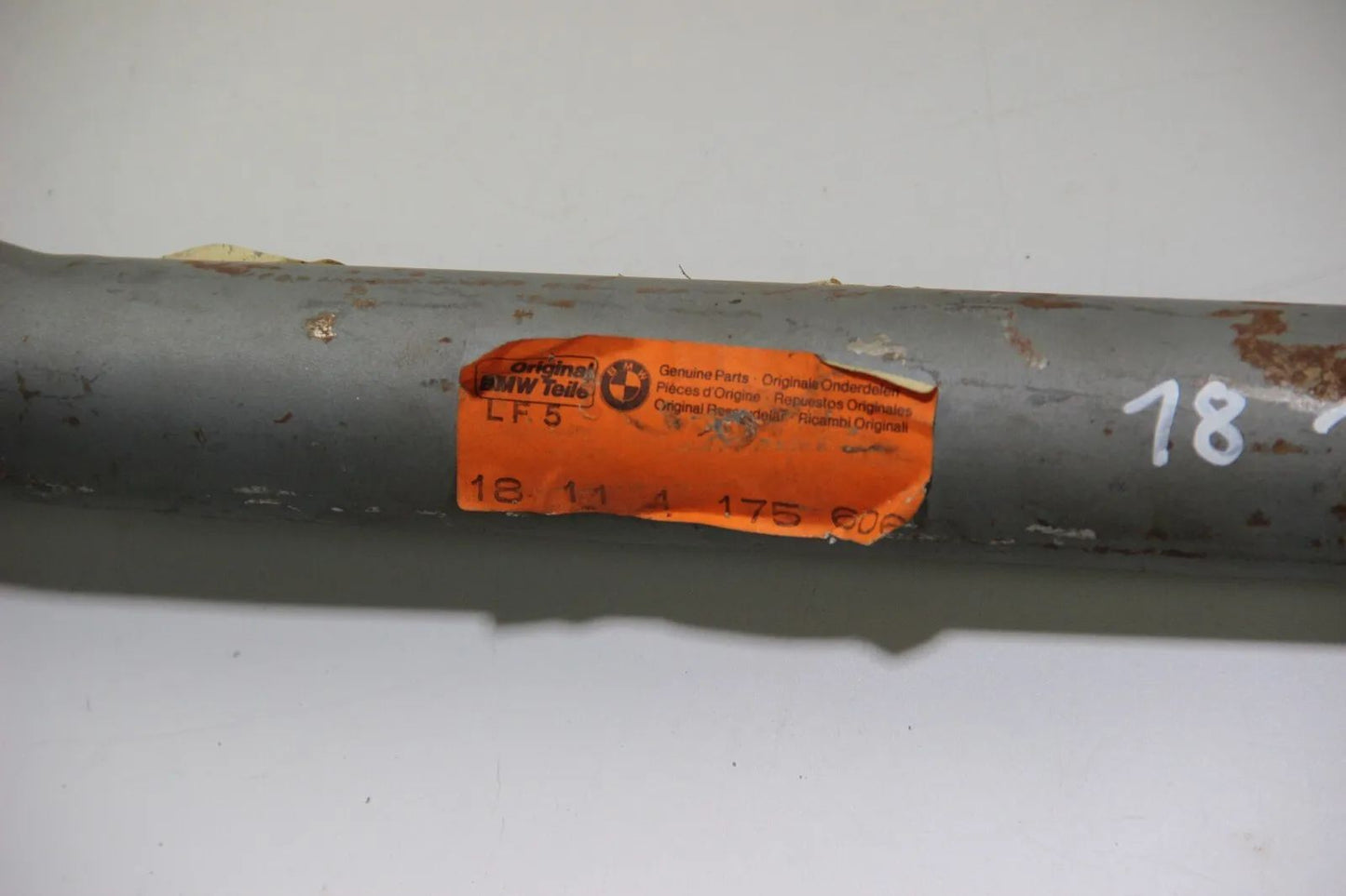 Original BMW NEU E28 5er E24 6er Auspuffrohr Hosenrohr Exhaust pipe 18111175606