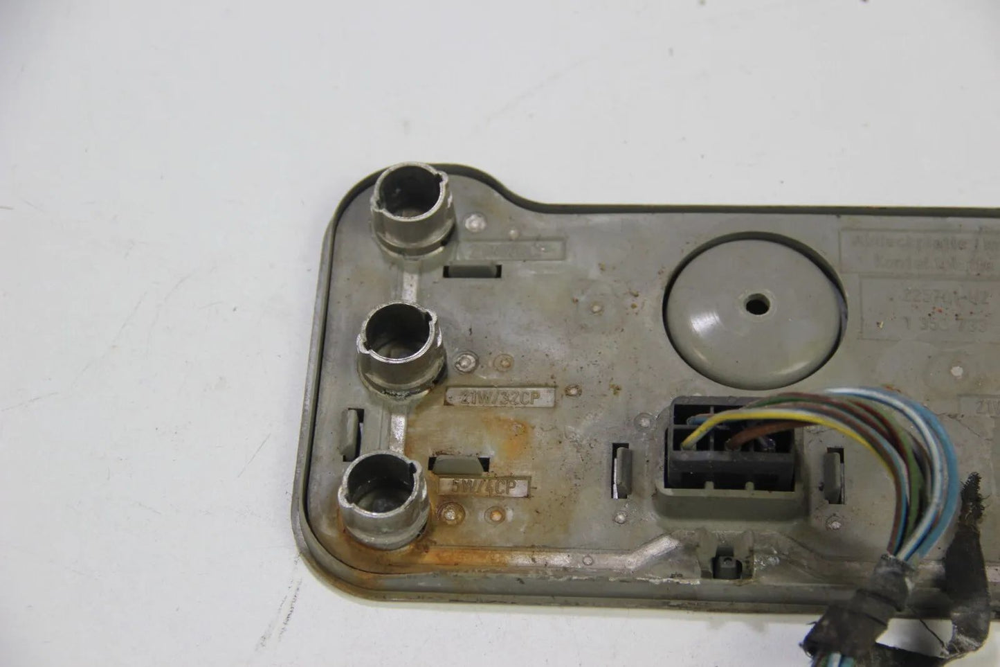 Original BMW E3 2500 2800 3.0 si Abdeckplatte mit Kontaktplatte Links 1353733