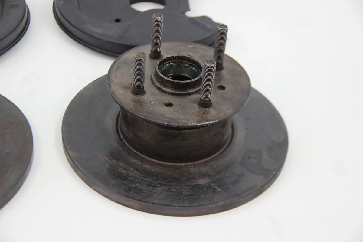 Original BMW E10 2002tii 2002ti Bremssattel Bremsscheibe Radnabe Ankerblech Satz