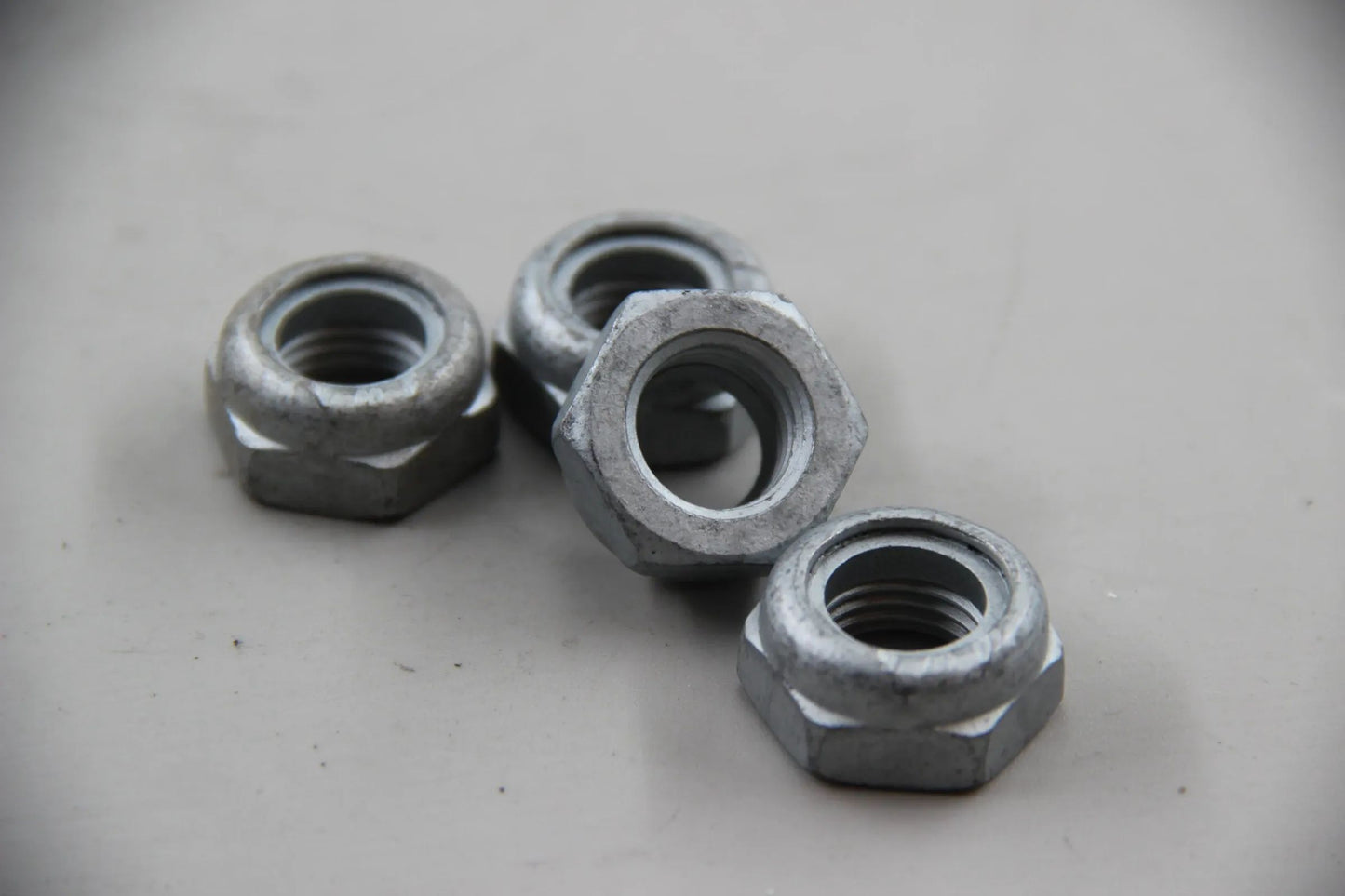 Orig. BMW E30 E36 4x Sechskantmutter selbstsichernd M14X1,5 05 ZNS3 31106769443