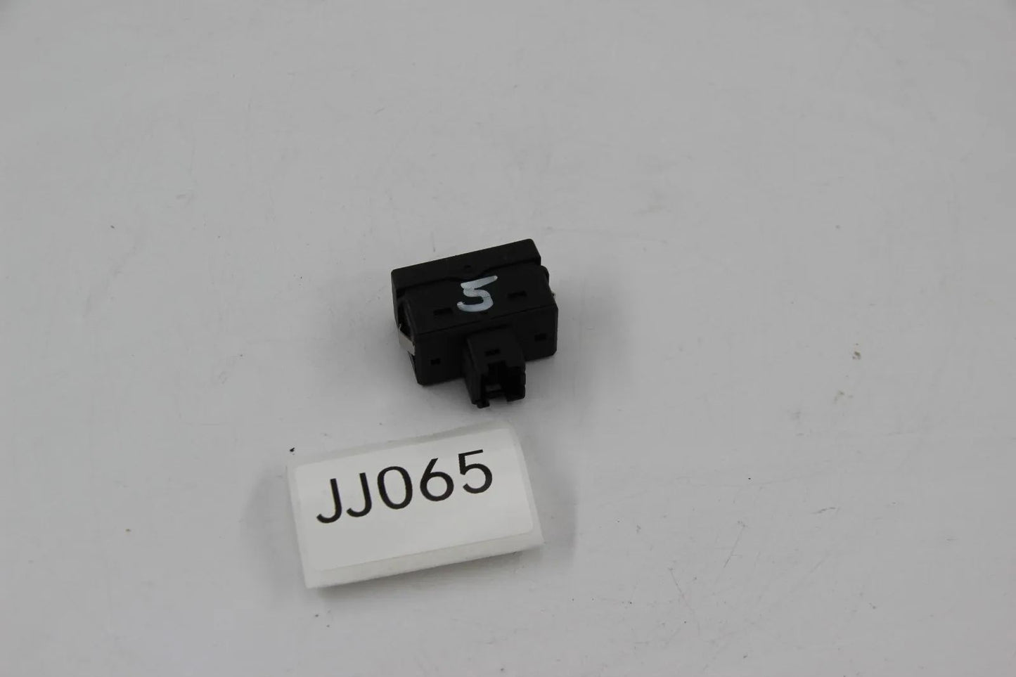 Original BMW E36 M3 S50 Schalter Fensterheber vorne schwarz NOS 61311387387