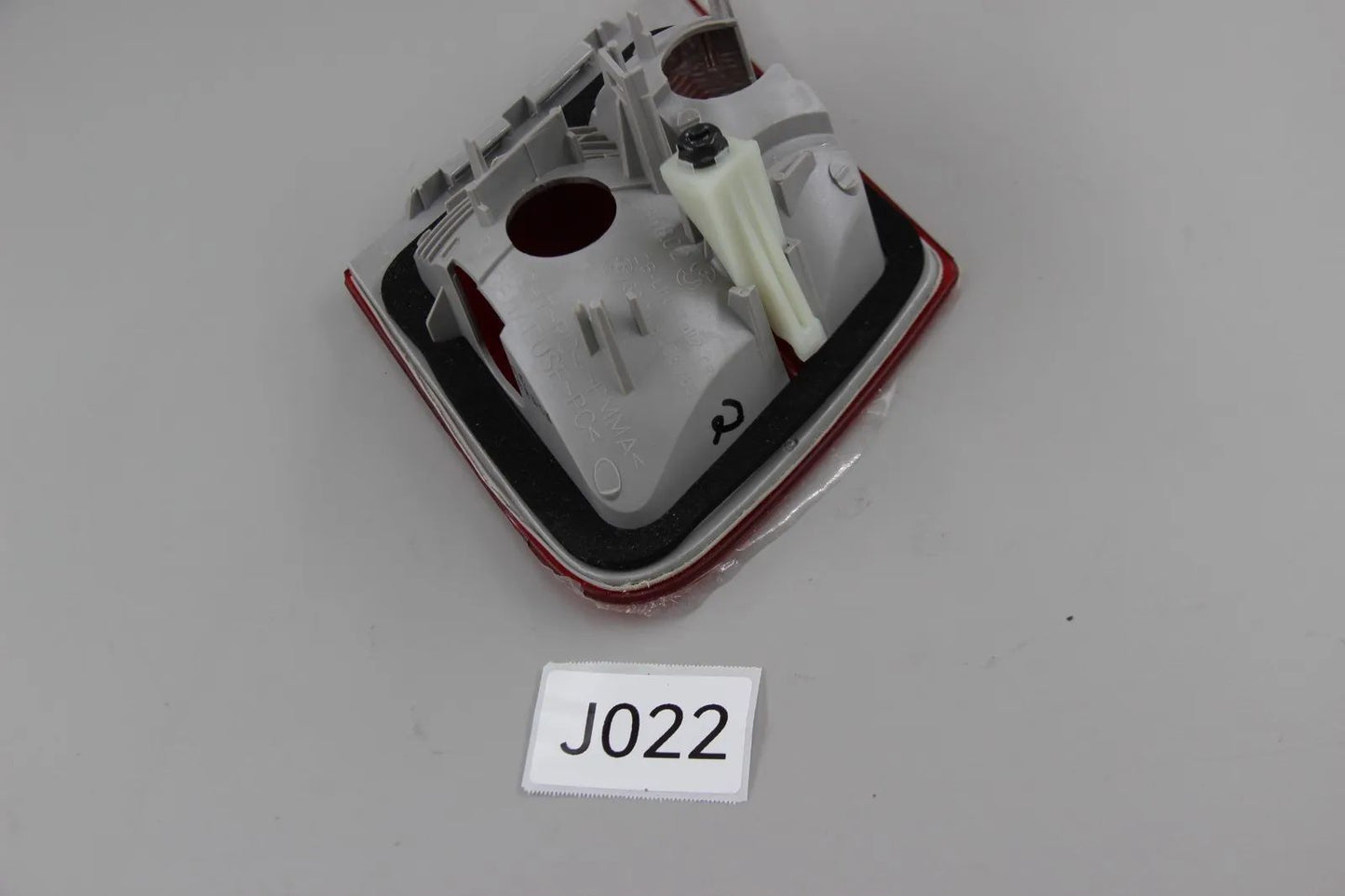 Original BMW E46 Limo/Touring Heckleuchte Heckklappe rechts 63218368760