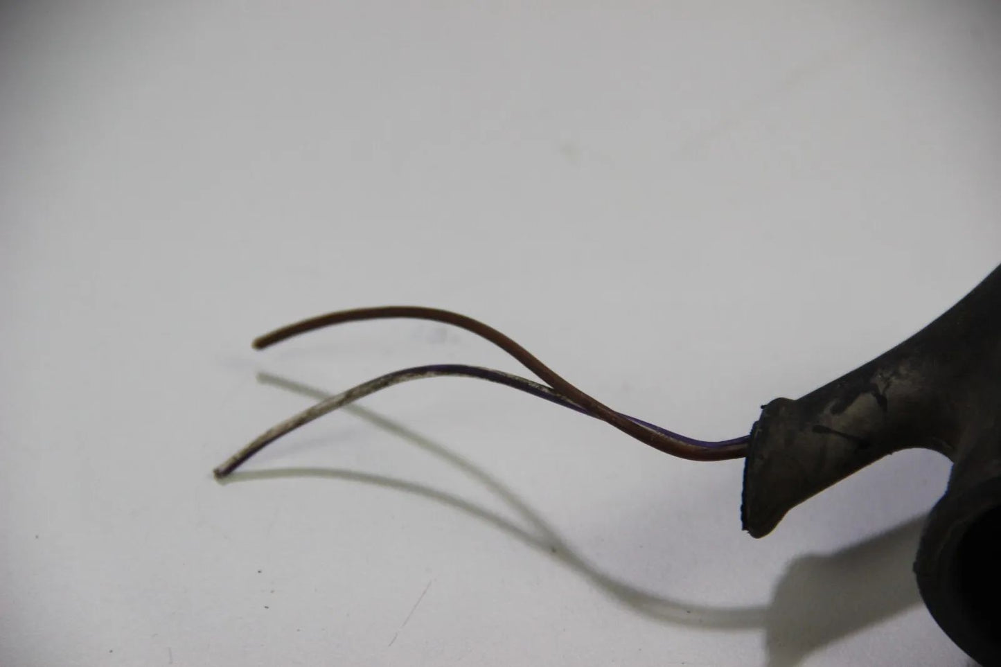 Original BMW E30 VFL Abdeckung Scheinwerfer Stecker Gummi Tülle 61131372314