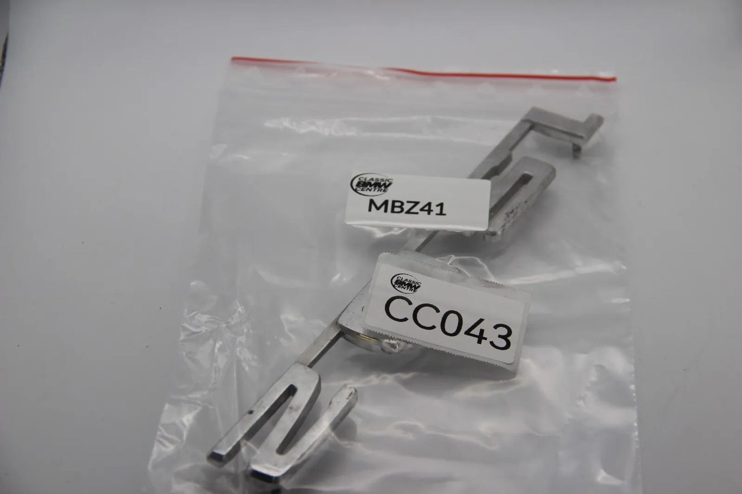 Original BMW E10 E6 1502 Modellbezeichnung Emblem Badge Schriftzug Typenschild