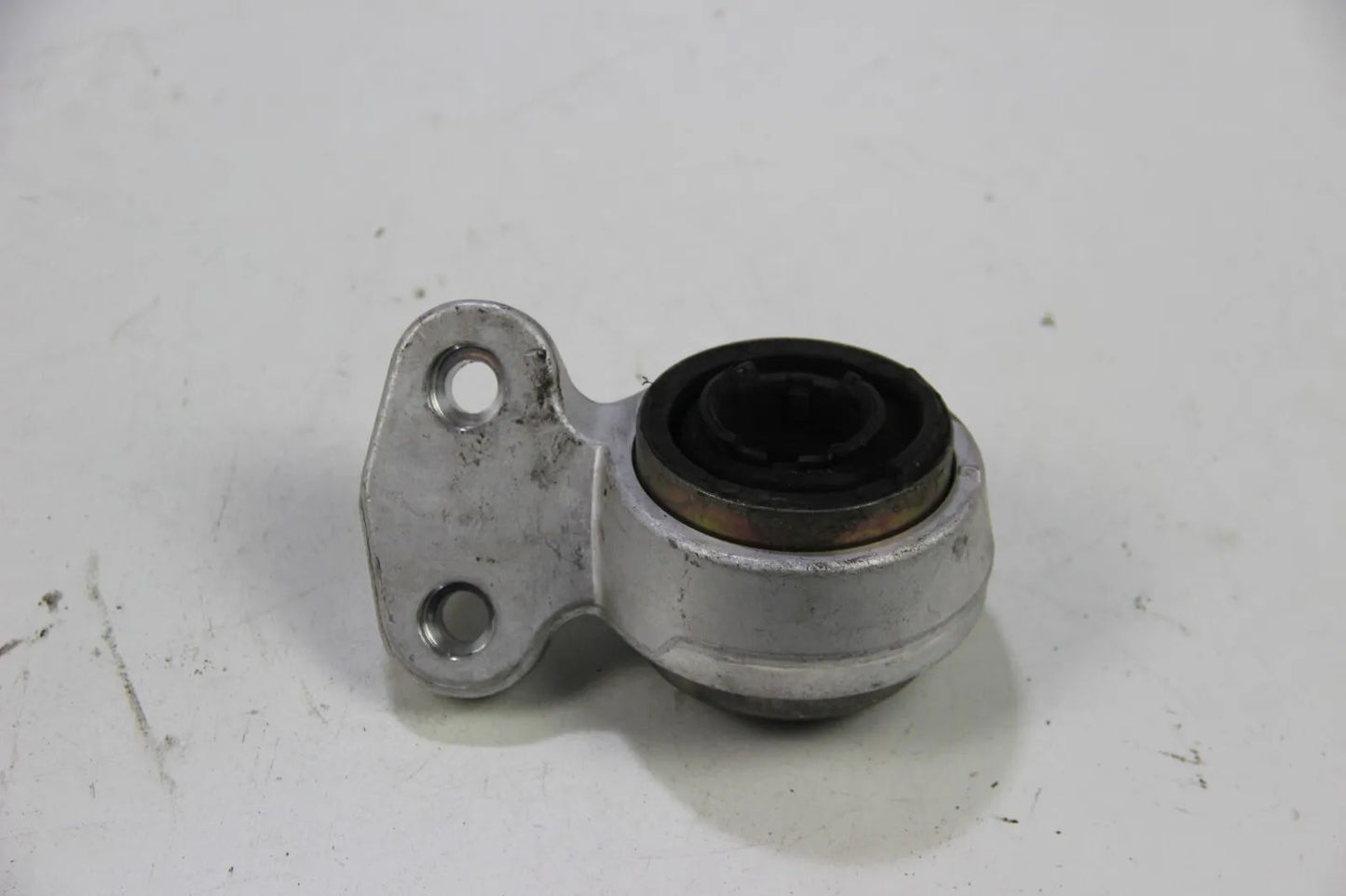 Original BMW E46 E85 E86 Satz Halter mit Gummilager D=66MM NOS NUR ENTWURF 31126