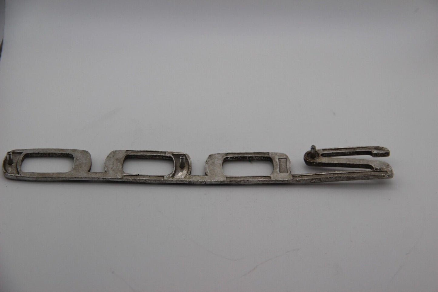 Original BMW Neue Klasse 2000 Modellbezeichnung Emblem Badge Schriftzug