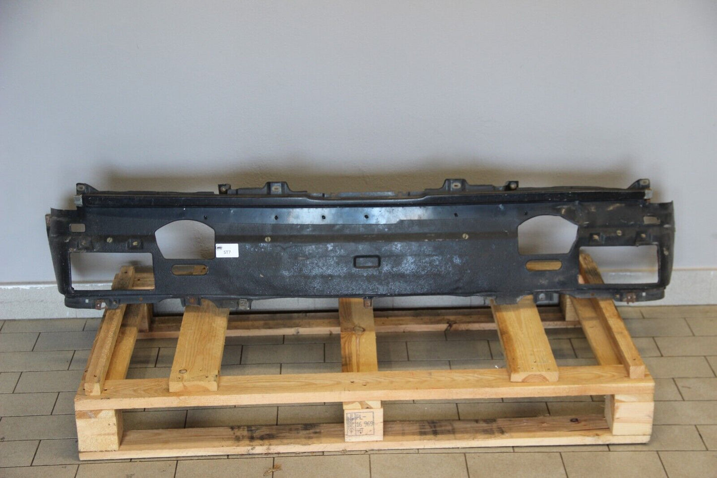 Original BMW E30 84-86 Frontblech Frontschürze VFL Diamantschwarz 3er