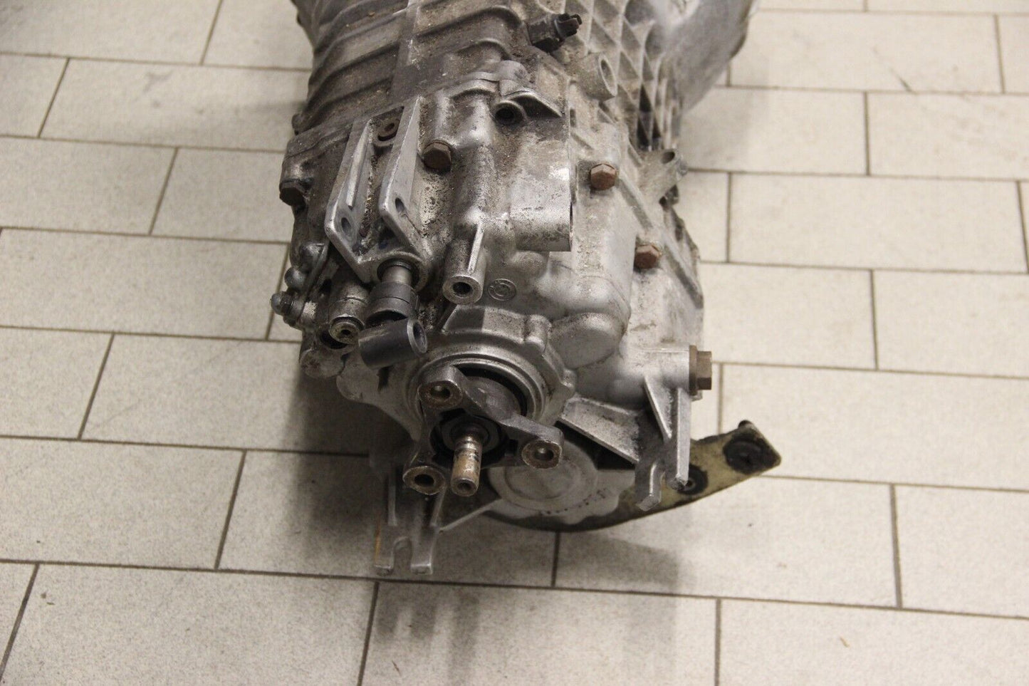 BMW Getriebe Getrag 260 E30 325i 324td M20 2.5 260.0.1346.90 NW 2-Geber Loch OEM