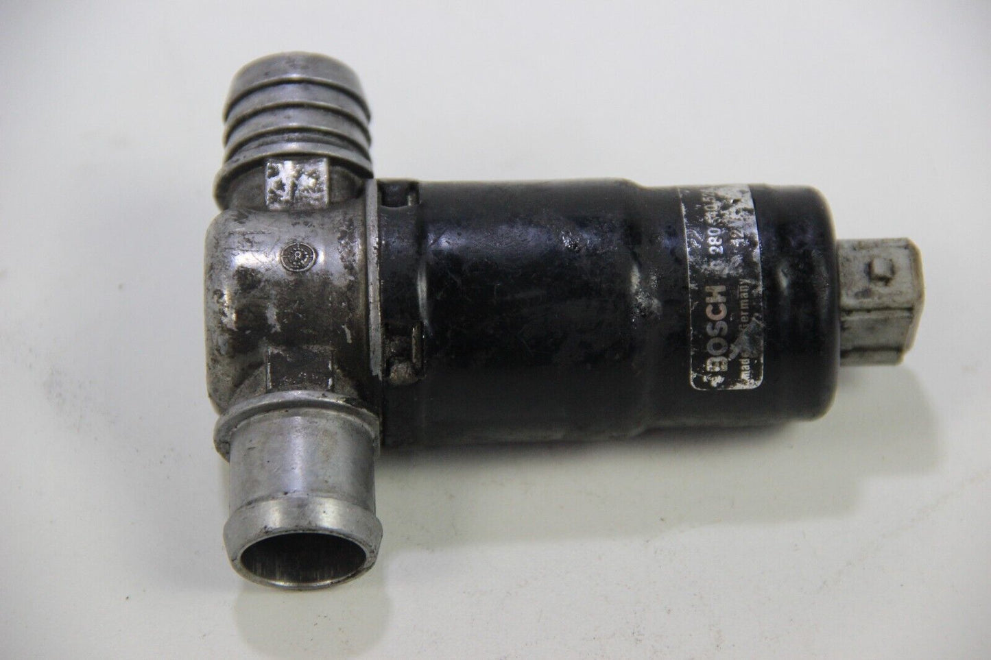 Original BMW E30 E34 E36 525i 325i 320i 520i M20 M50 Leerlaufregler 0280140524