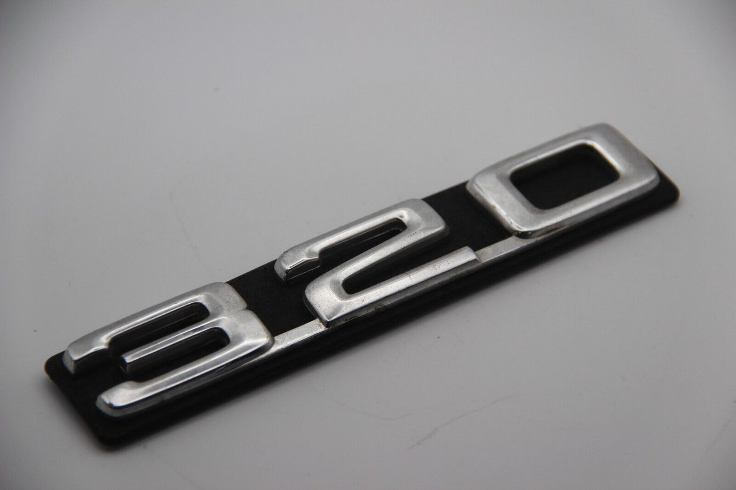 Original BMW E21 320 Modellbezeichnung Emblem Badge Schriftzug Typenschild