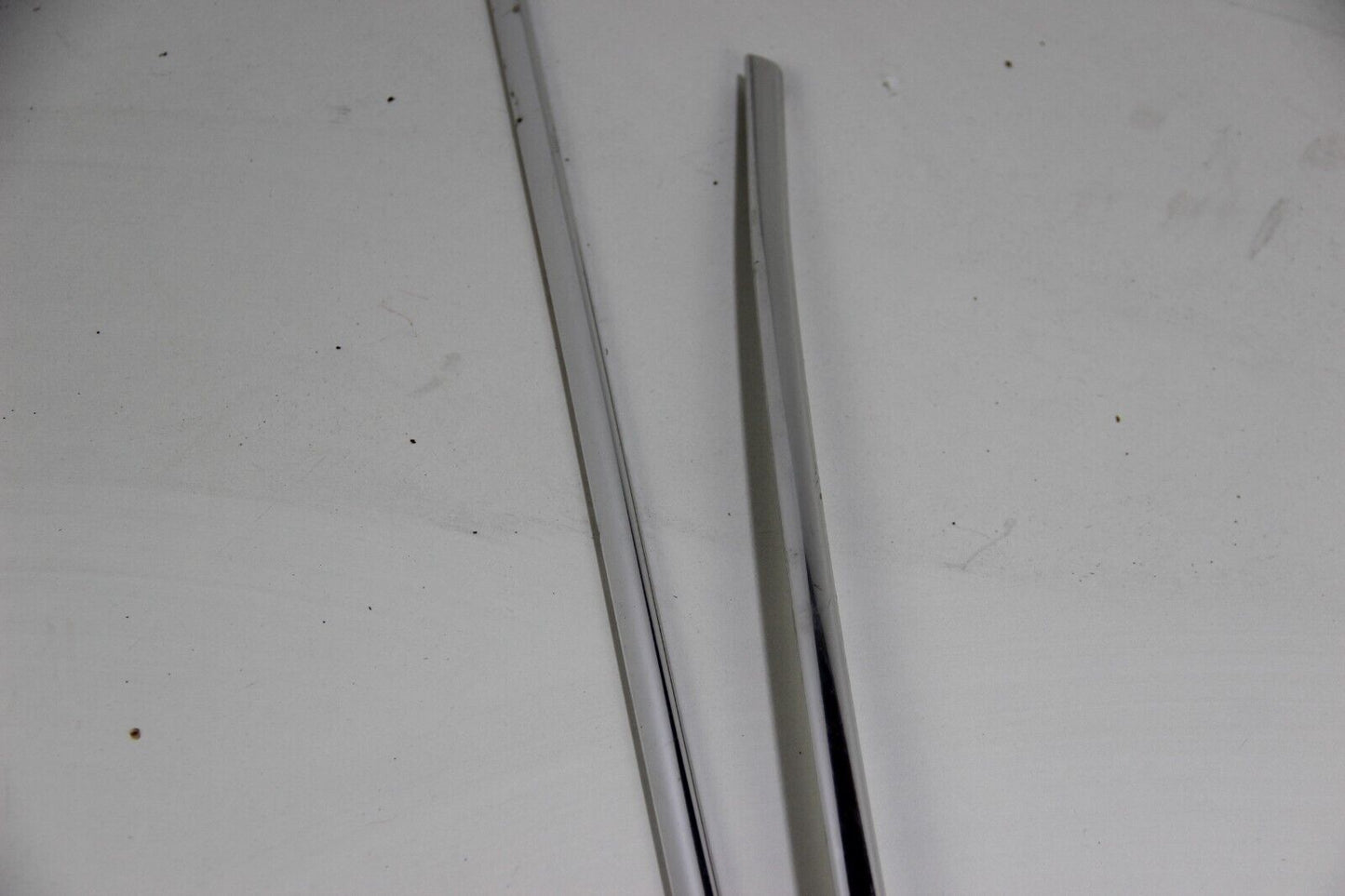 BMW E30 3er Zierleiste Regenrinne Chrom Rechts Links 51131884452 51131884451