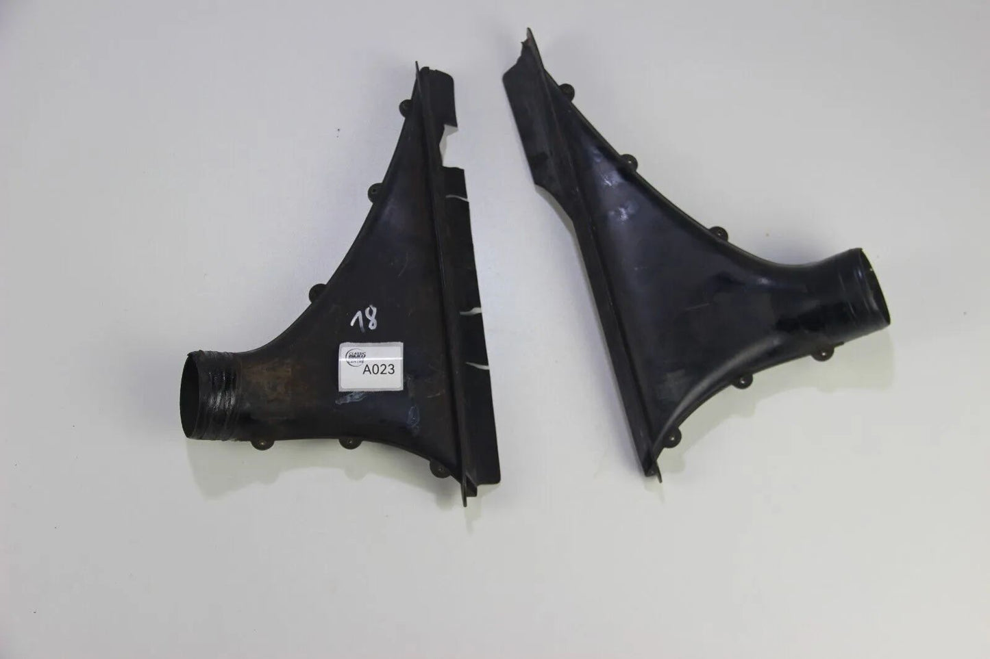 Original BMW Neue Klasse NK Heizungskanal Entfroster düsen paar 1500-2000tii