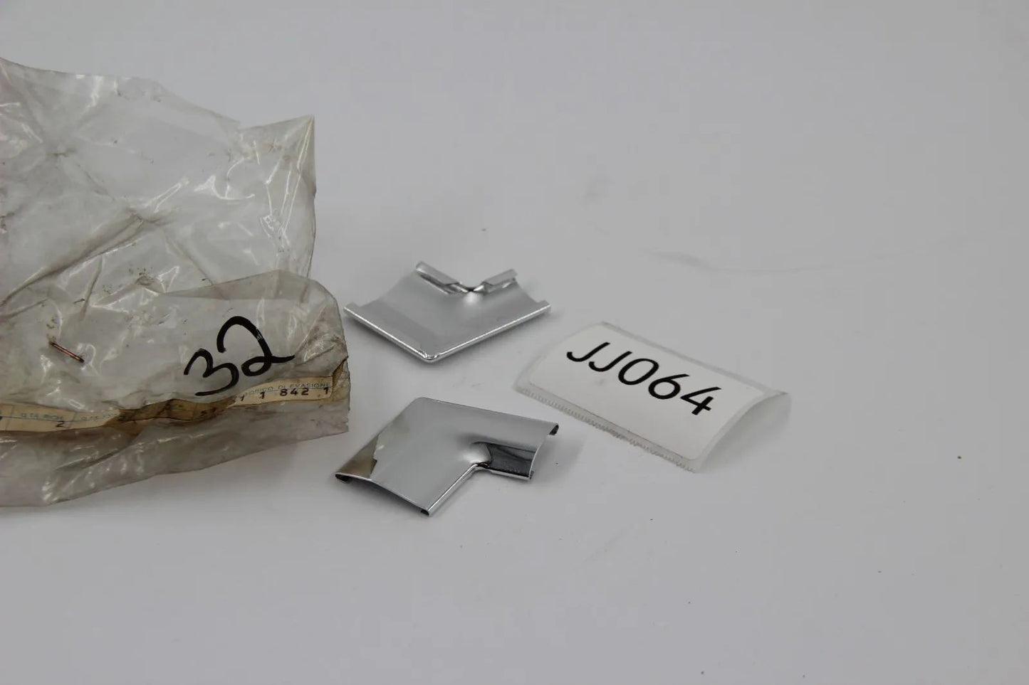 Original BMW E23 7er 728 728i-733i Eckblende Chrom Blende L+R NOS 51311842136