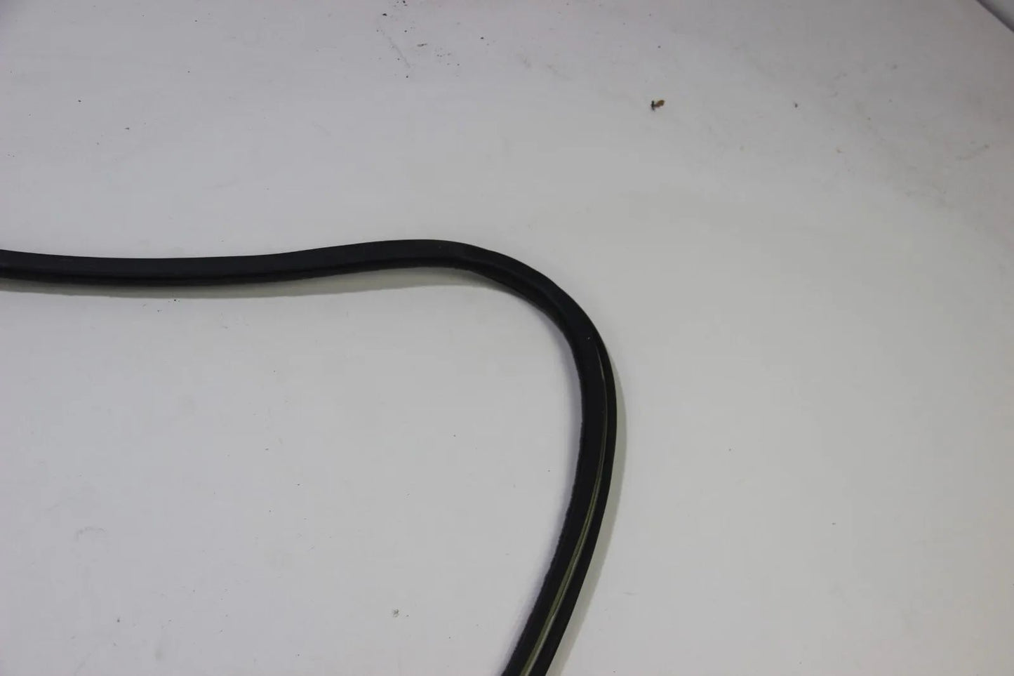 BMW E30 4-Türer Limo Touring 316i-325i Türdichtung hinten rechts Kantenschutz