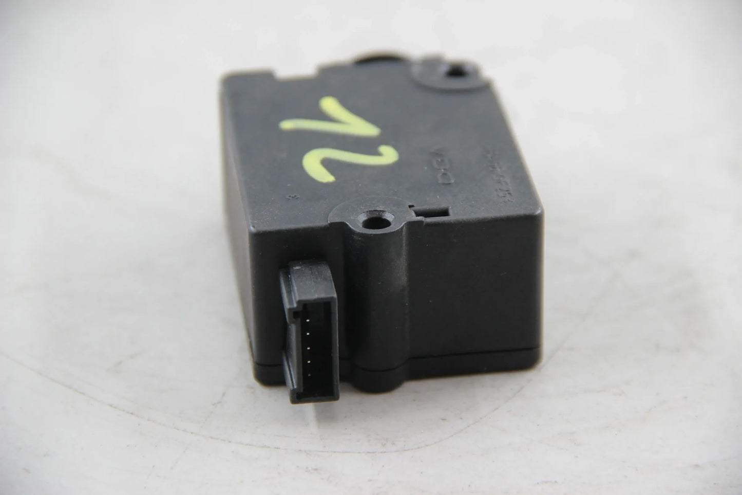 Original BMW E39 Stellantrieb Heckklappe NOS NLA 67118377569