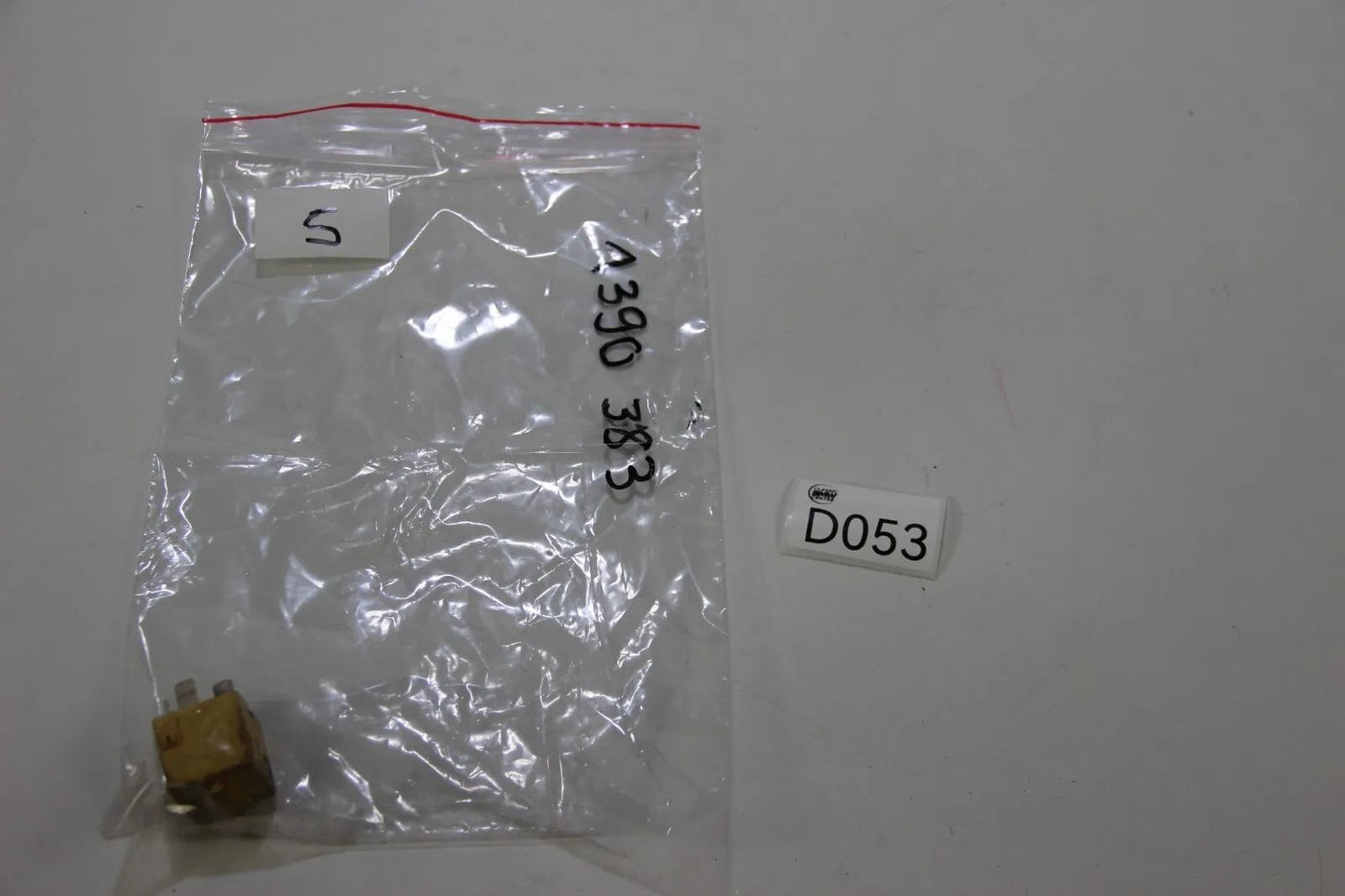 Original BMW E34 E32 5er 7er Relais gelb Relay yellow 12V 30A Relais 61361390383