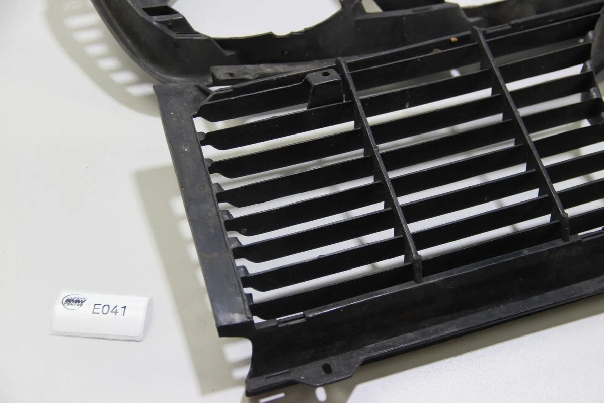 Original BMW E12 5er Zierleiste Scheinwerfer Rahmen Grille paar 1817569 1817570