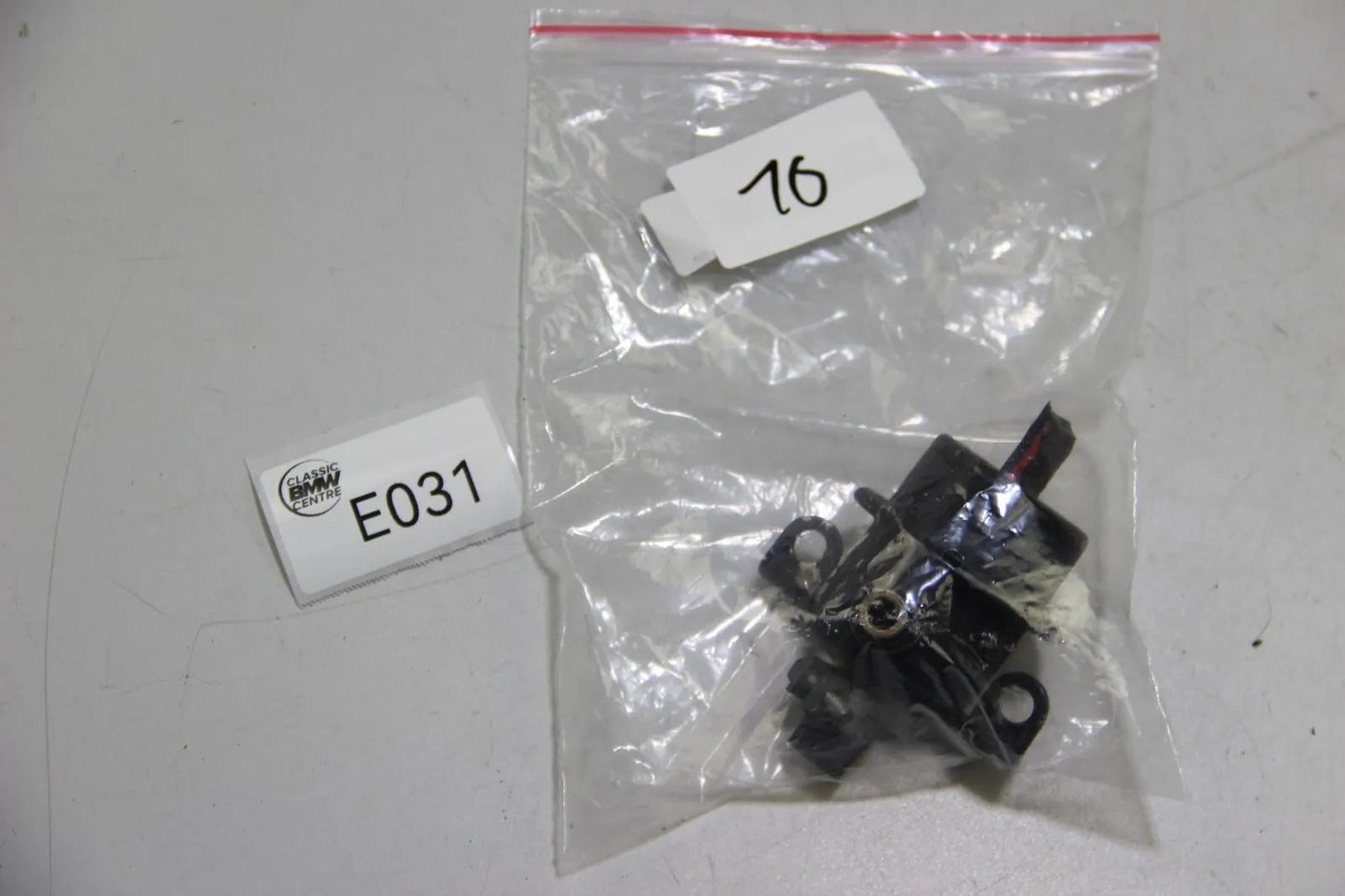 BMW Original Oldtimer E30 E28 E34 E24 E32 Benzindruckregler Bosch 0280160249