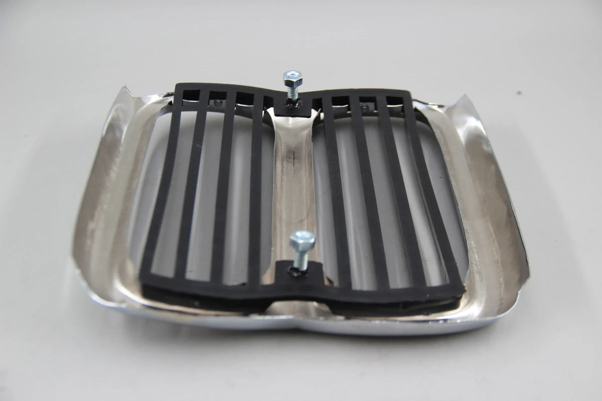 Orig. BMW E10 1502 1602 1802 2002 tii turbo Ziergitter Mitte Niere 51131826675