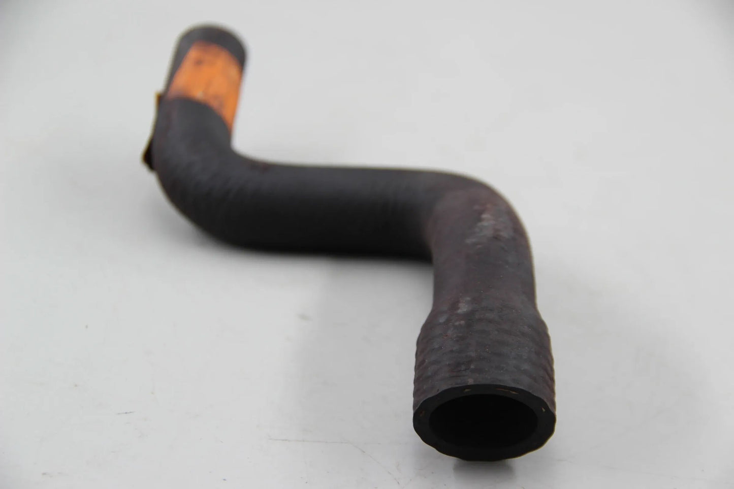 Original BMW E21 316 318 320 M10 Limousine Schlauch Rücklauf D=18MM 64211360653