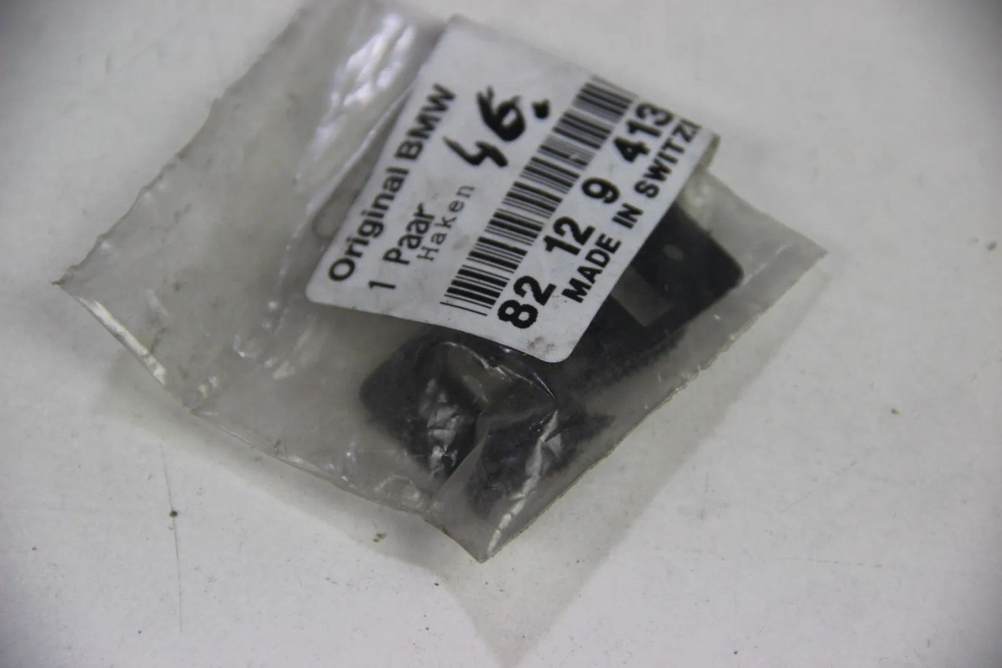 NEU Original BMW E30 E28 E23 1 Paar haken Sonnenrollo NOS 82129413178 OEM