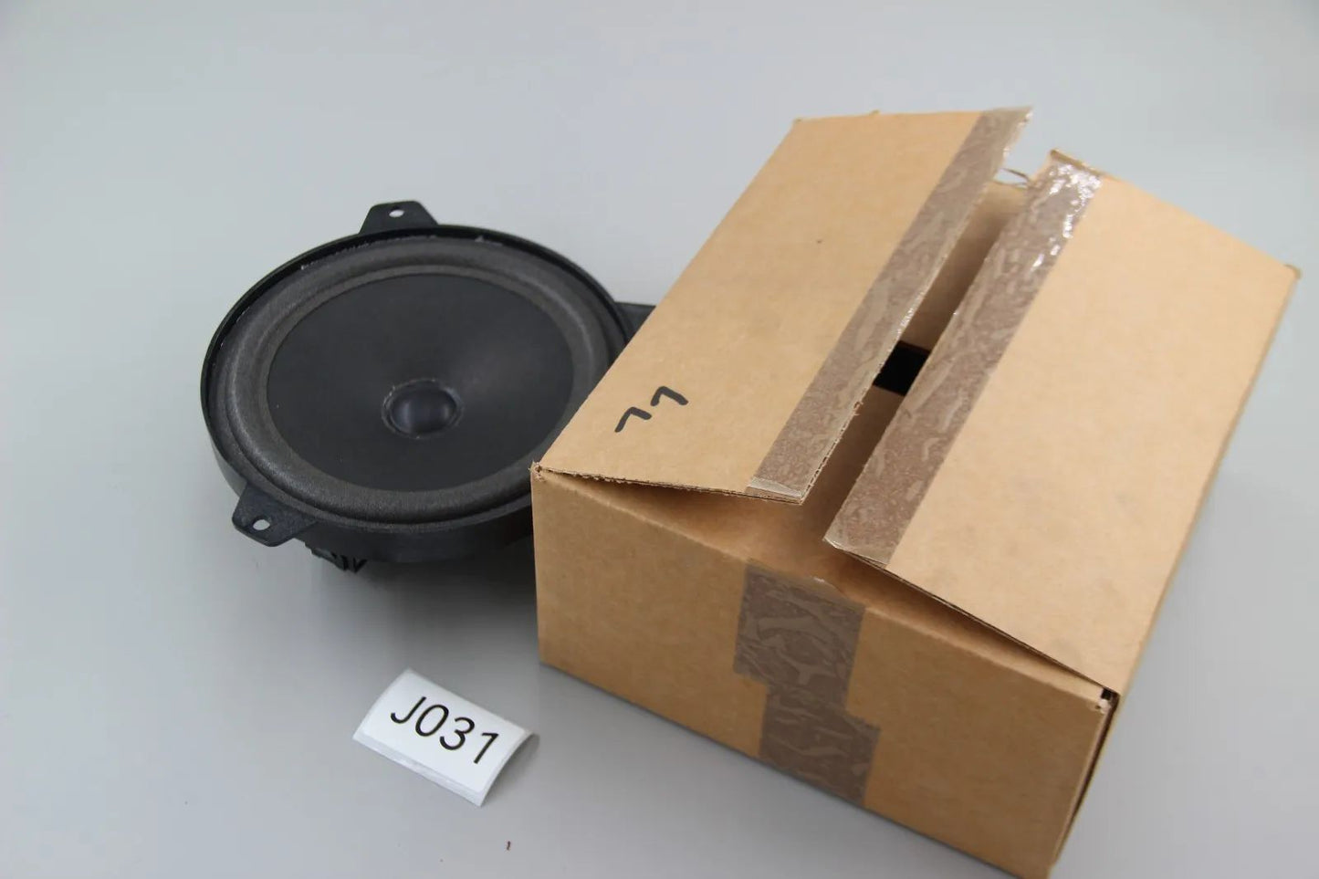 Original BMW E46 Breitbandlautsprecher Stereo System Soundsystem 65138368233