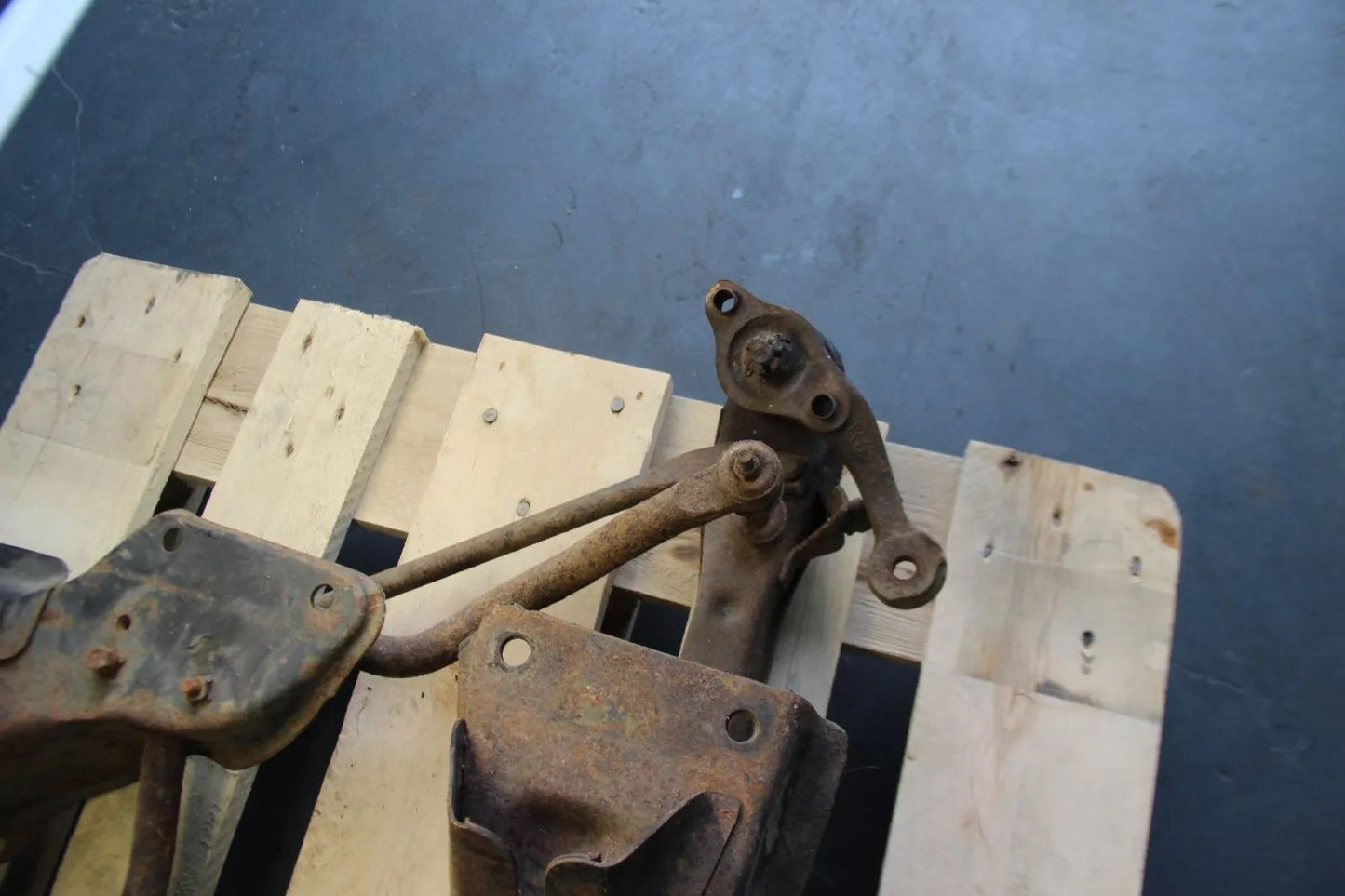 Original Toyota Celica T 2 Vorderachse Vorderachsträger Stabi Knuckles