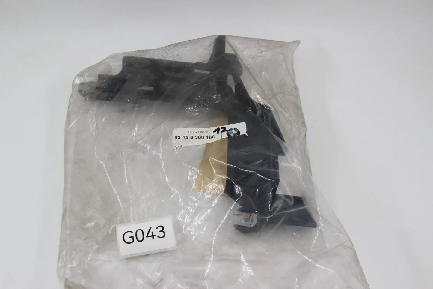 BMW E46 316i-330i 318d-330d M3 M3 CSL Halter Scheinwerfer rechts 63128380188 Neu