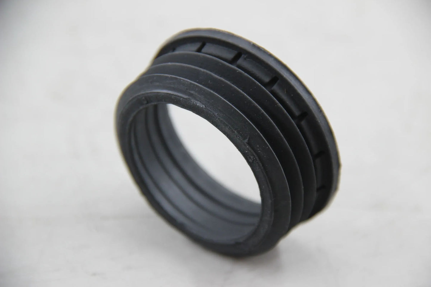 Original BMW E82 E88 E46 E93 E39 E61 E38 E65 E83 E89 Dichtring 13712247398