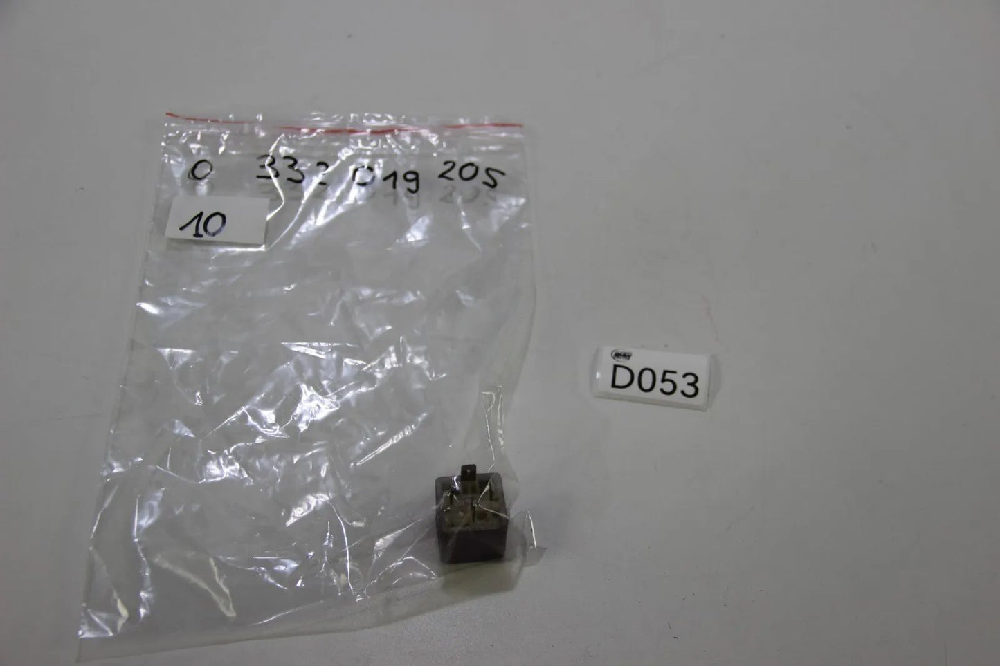 Original Bosch Relais Relay lila Multifunktionsrelais Bosch 0332019205