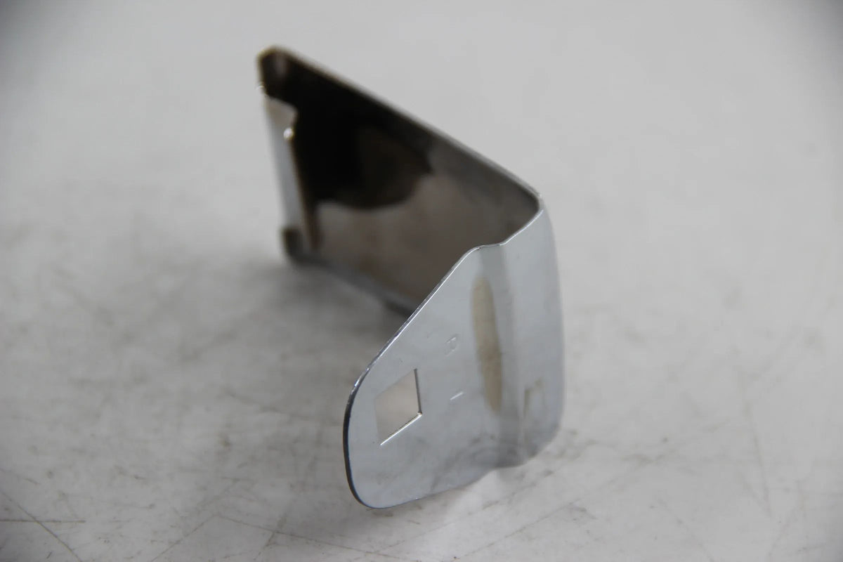 Original BMW E30 316 318i 320i 323i 325i Blende links NOS NLA 51121888283