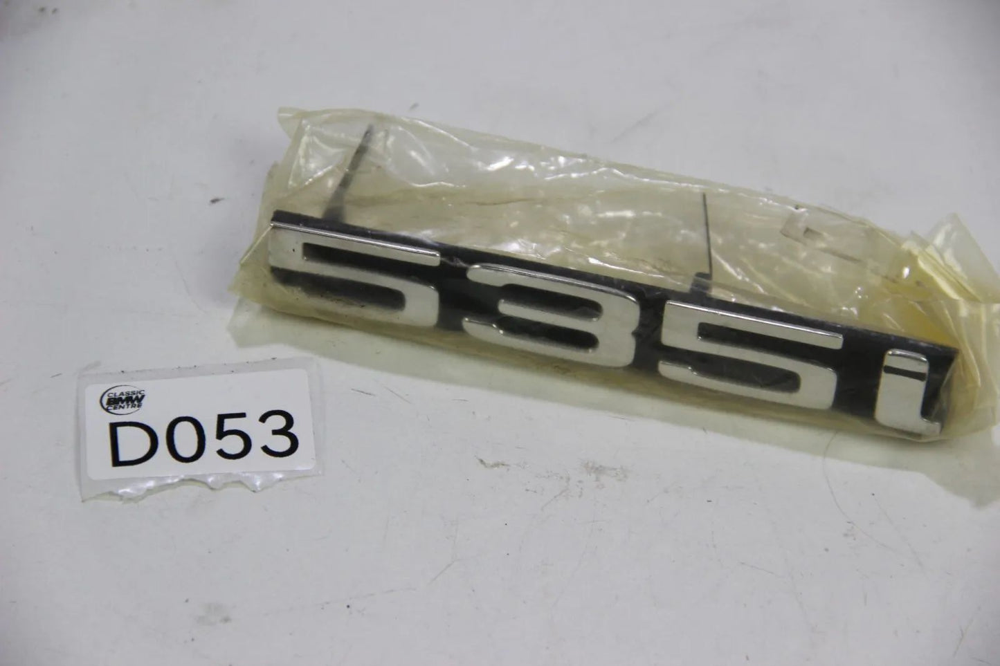 NEU Original BMW E12 M535i Emblem Badge Ziergitter vorne NOS 51141884016