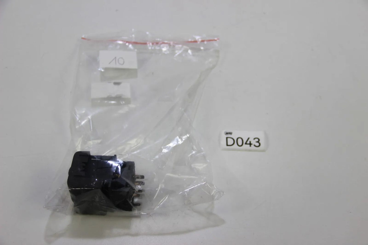 Original Audi Audi 80 coupe urquattro Lichtschalter negro braun 811941531