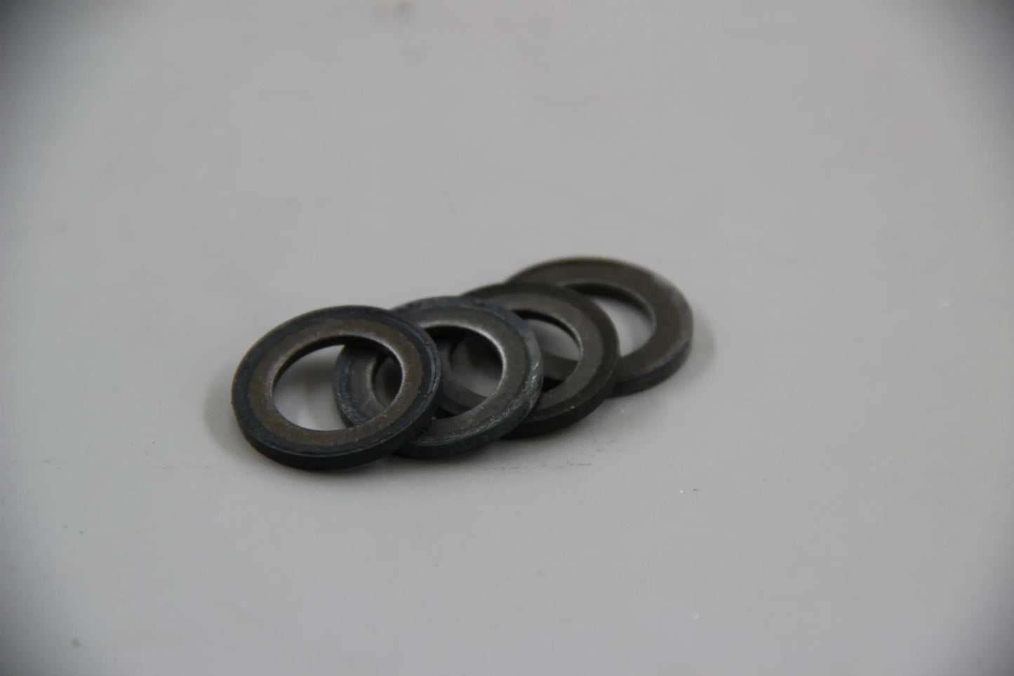 Original BMW E30 324d 324td E28 524d 524td E34 524td 4x Dichtscheibe 11121287213