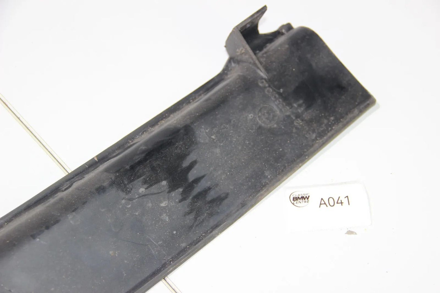 BMW E30 Stoßstange Blende 51121935010 .0 Bumper Cover Trim