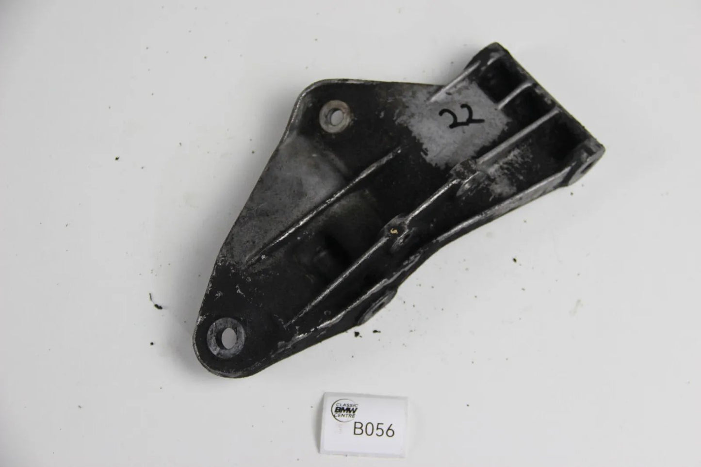 Original BMW E32 E34 E28 M30 Lagerblock Halterung 1284953 5er 7er Bracket