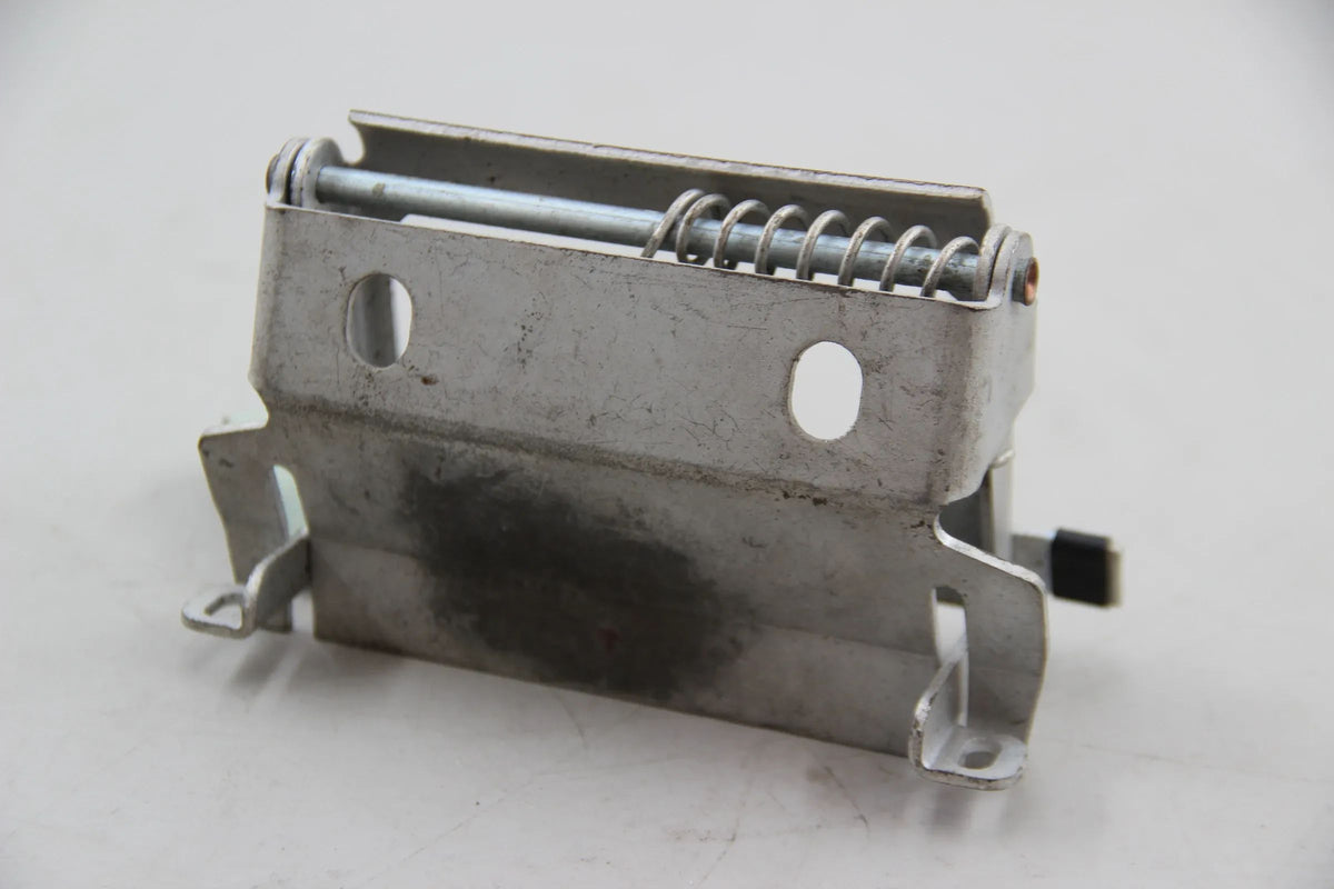 Original BMW E3 2500 - 3.3 Li Grundplatte hinten links 51221808405