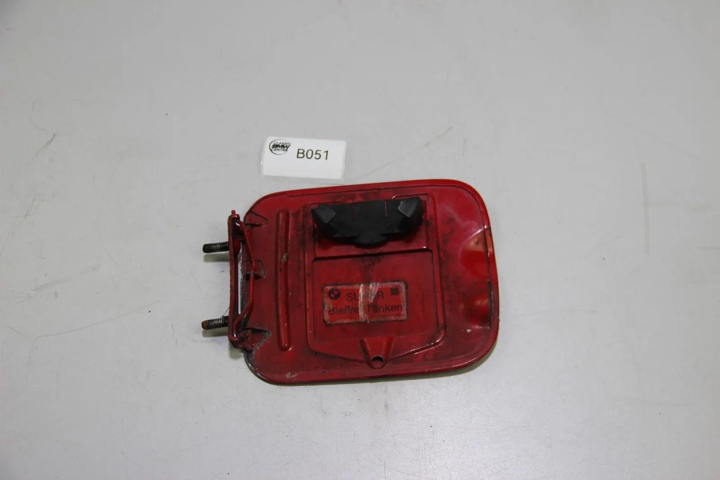 Original BMW E36 Tankdeckel Tankklappe rot 3er M3 328 325 323 320 318 316