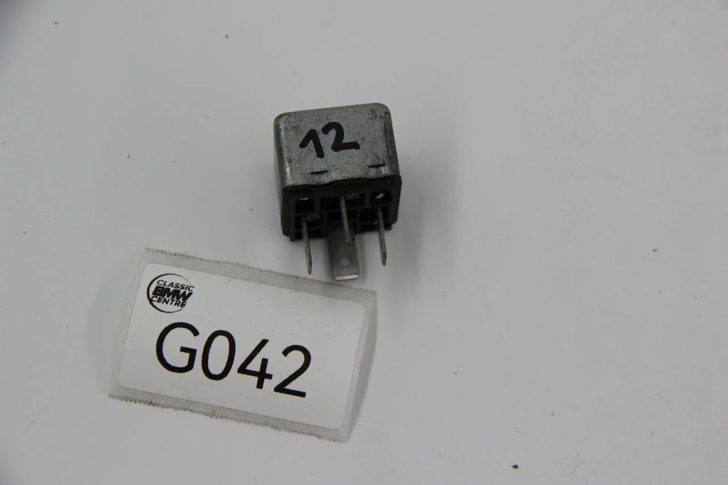 Porsche Mercedes BMW Bosch Relais Kraftstoffpumpe Benzinpumpe 0332014406 Neu