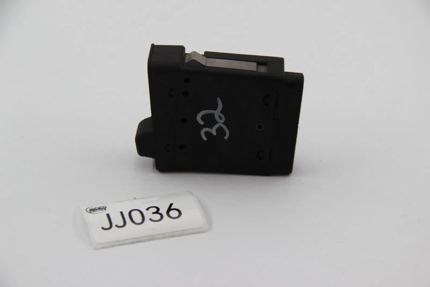 Original BMW E34 5er 518i-540i M5 Schalter Nebelschlusslicht NOS 61311389094