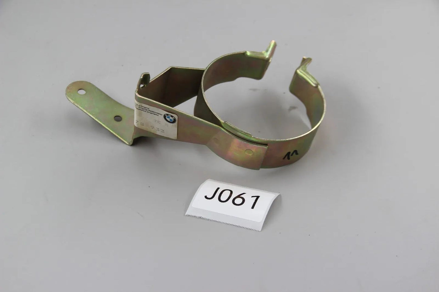 Original BMW E34 E32 Halterung Führung 16131178933 Exhaust bracket
