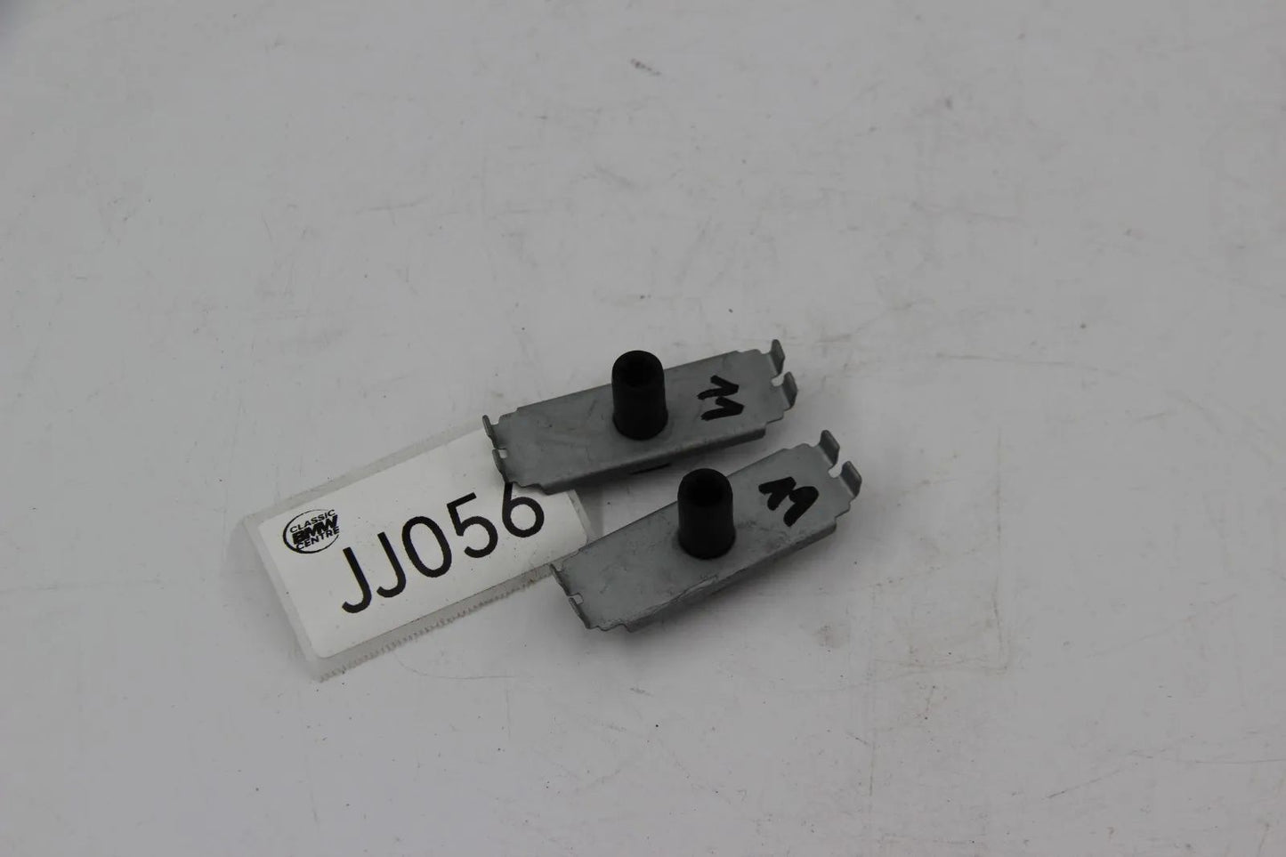 Original BMW E46 E60 E63 E52 Halteblech Aktivkohlefilter 2Stk 34306773697