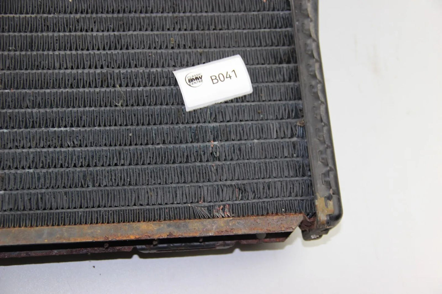 BMW E28 E24 Kühler Wasserkühler water radiator 152380 .0 OEM